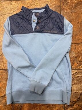 Vineyard Vines Light Blue and Navy Quilted Yoke Pullover
